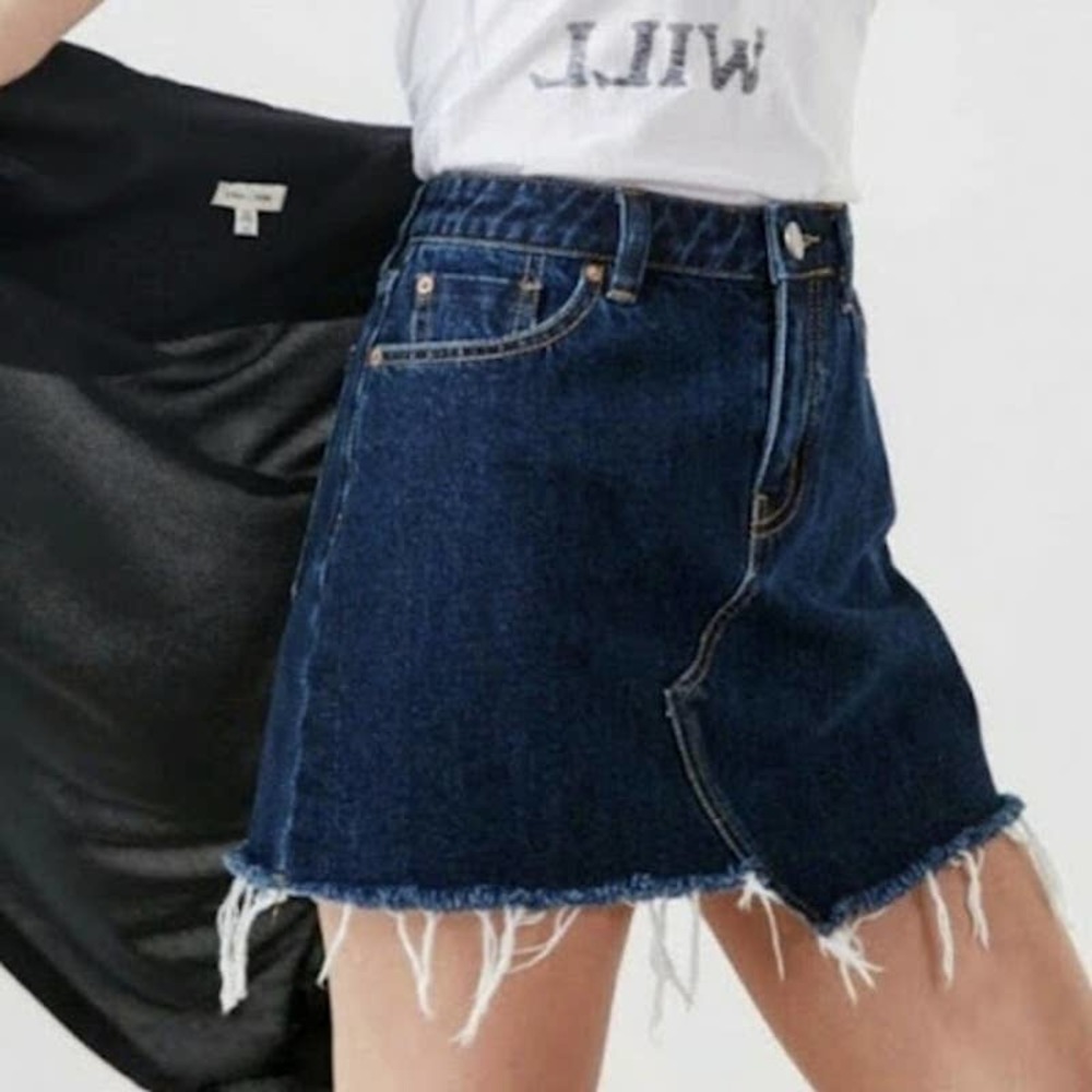 Urban Outfitters Denim Mini Skirt Raw Hem Dark Wash Size Small